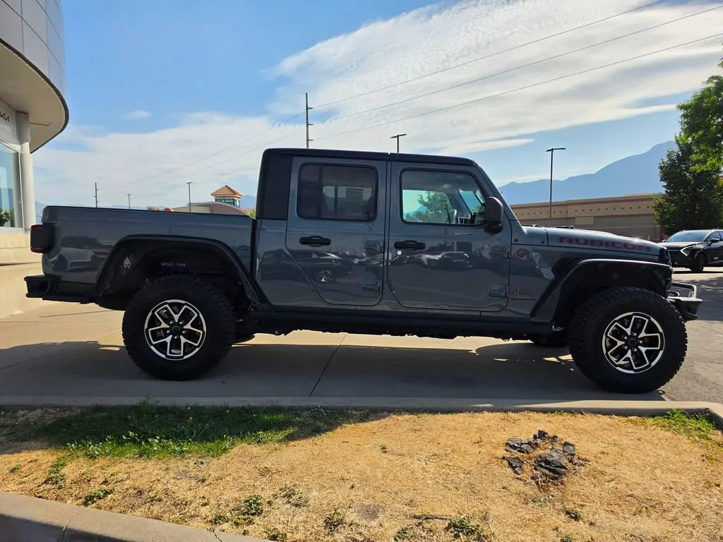 2024 Jeep Gladiator Rubicon photo 4