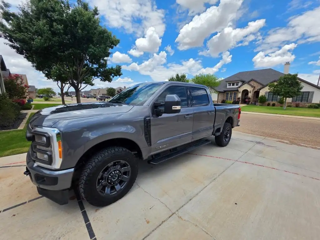 2023 Ford F-350 Lariat 4x4 Crew Cab 6-3/4 Box SRW's photo