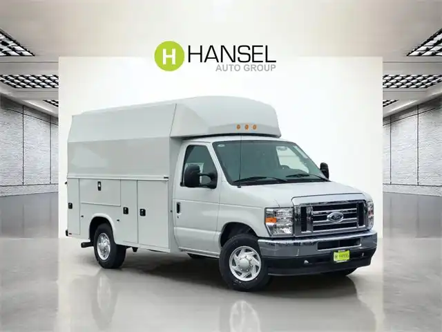 2025 Ford E-Series SRW E-350 Super Duty 138 in WB's photo