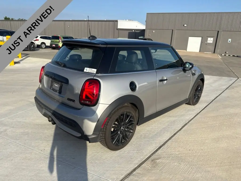 2024 MINI Hardtop Cooper S photo 5