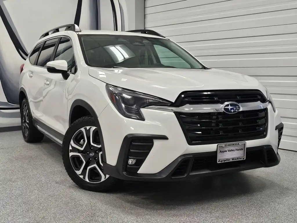 2023 Subaru Ascent Limited 7 Passenger's photo