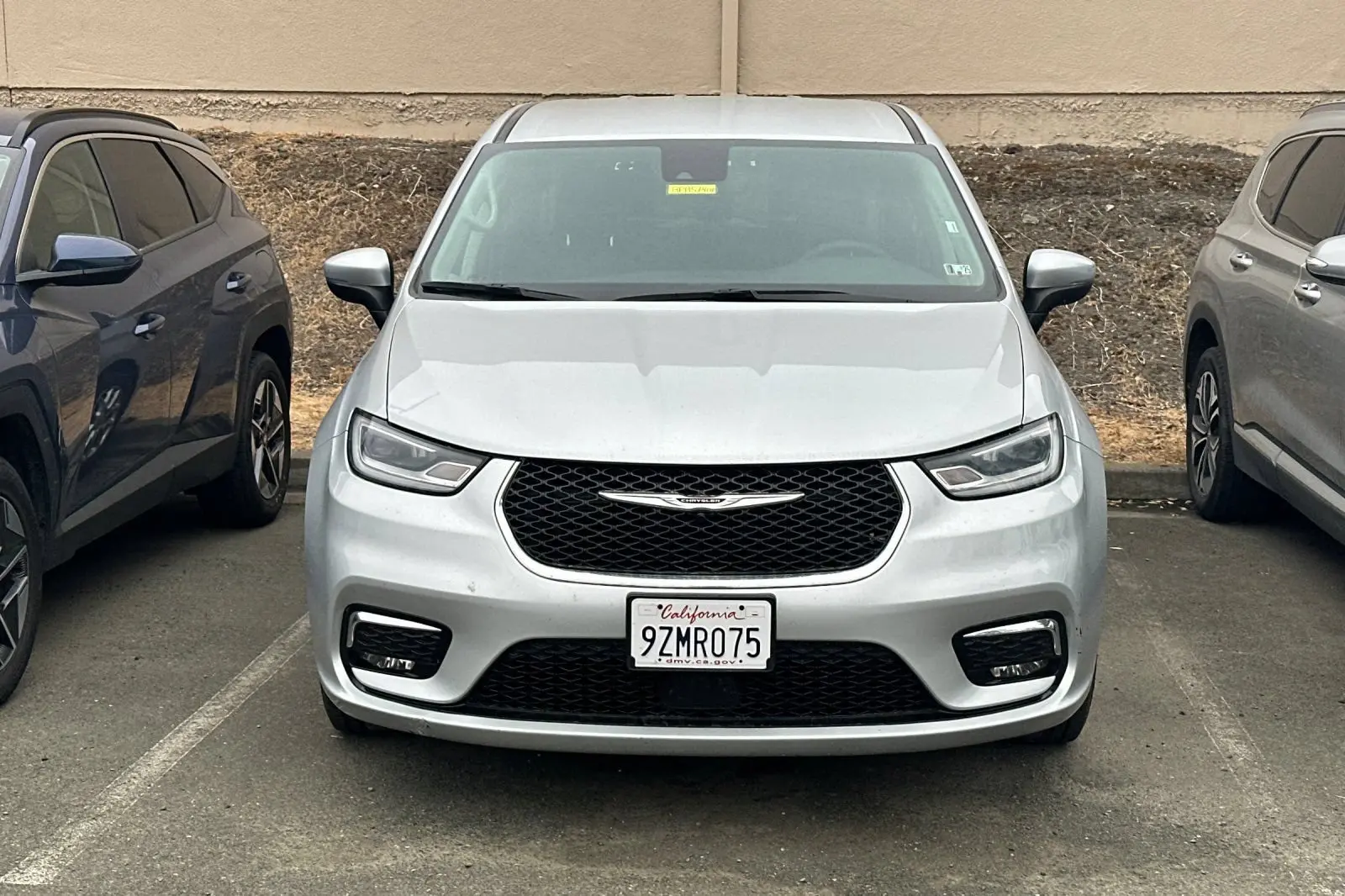 2023 Chrysler Pacifica Touring L photo 3