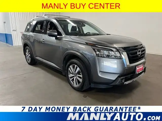 2022 Nissan Pathfinder SL 4WD's photo