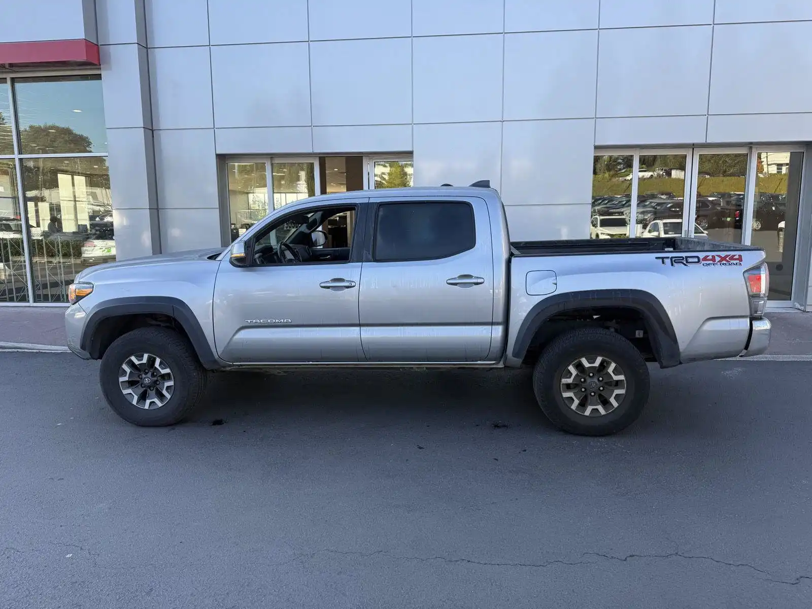 2021 Toyota Tacoma TRD Off-Road Double Cab 4WD V6 MT Short Bed's photo