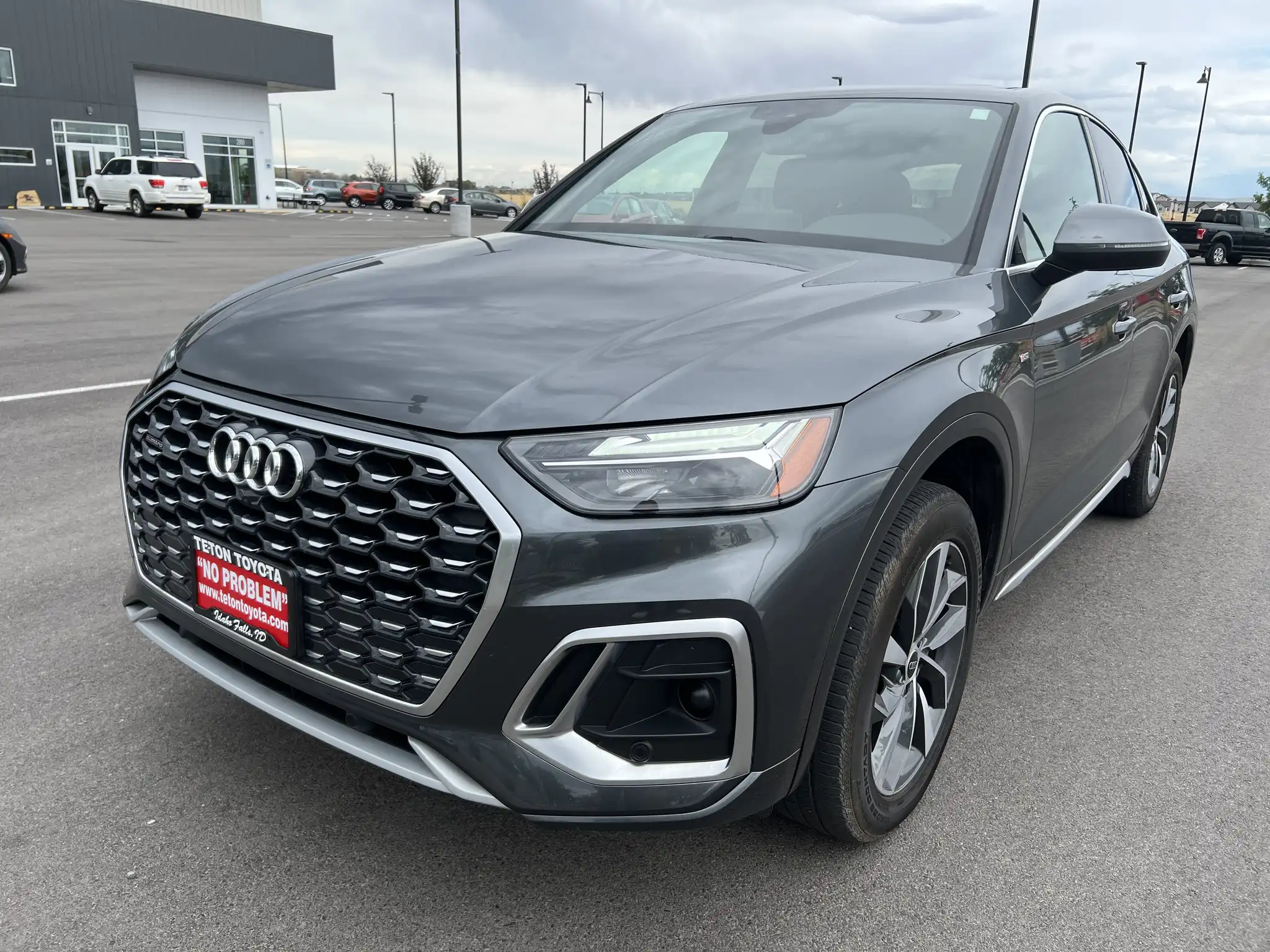 2023 Audi Q5 Sportback 45 Premium Plus's photo