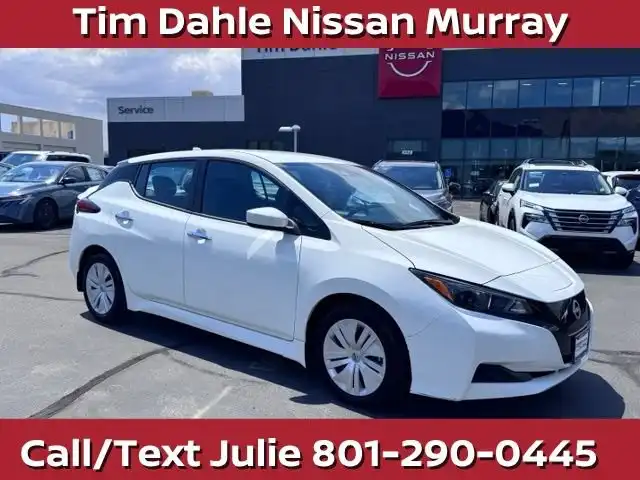 2025 Nissan Leaf S's photo