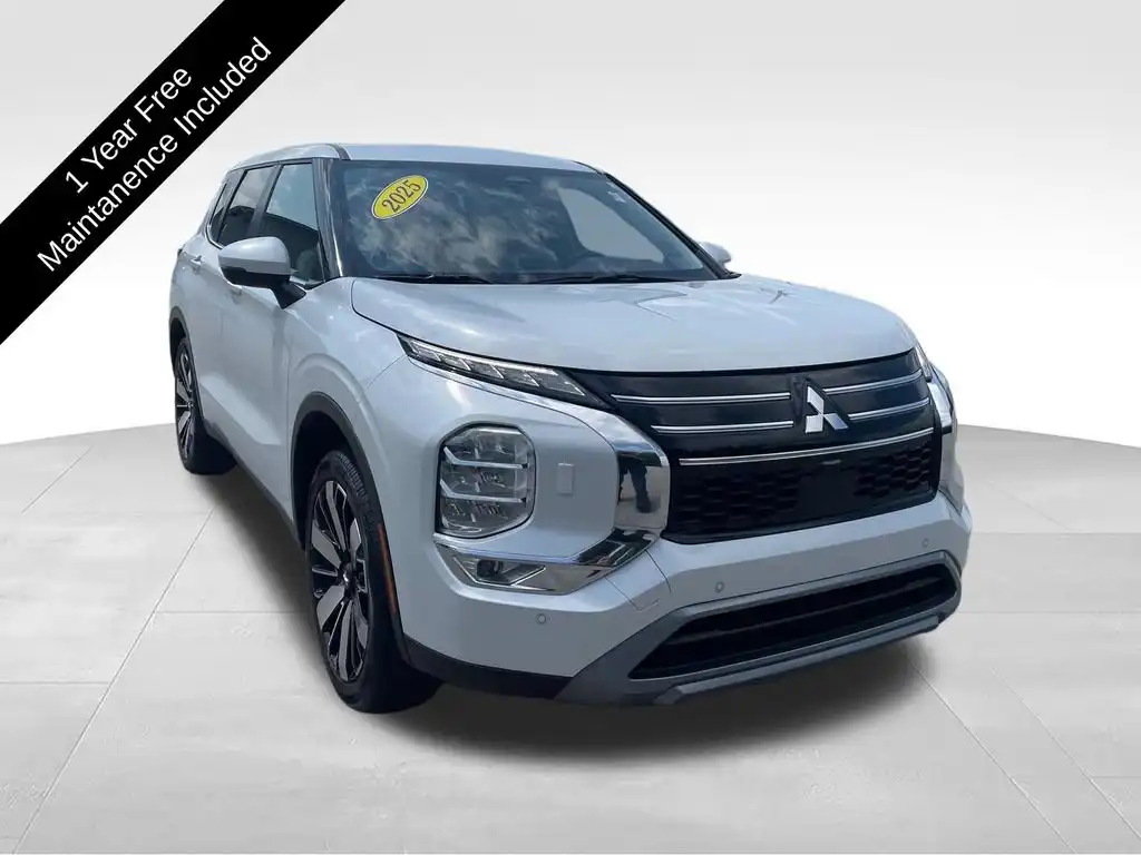 2025 Mitsubishi Outlander SE S-AWC's photo