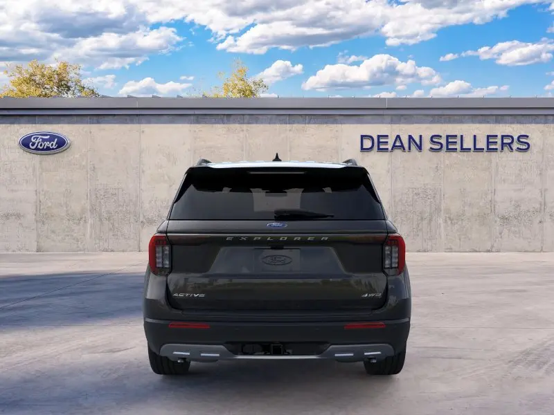 2026 Ford Explorer Active 4WD photo 5