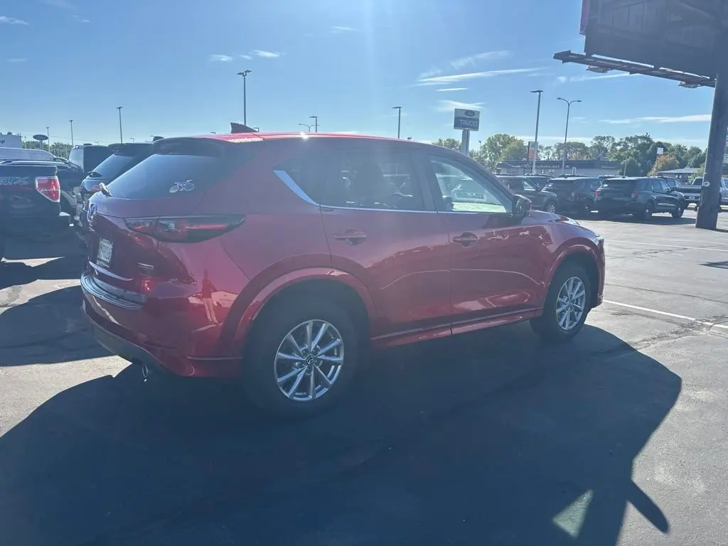 2024 Mazda CX-5 Preferred AWD Auto Package S photo 3