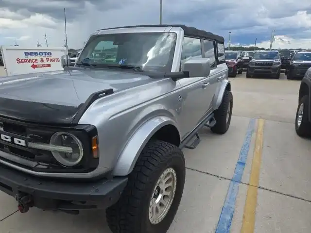 2021 Ford Bronco Outer Banks 4WD Advanced's photo