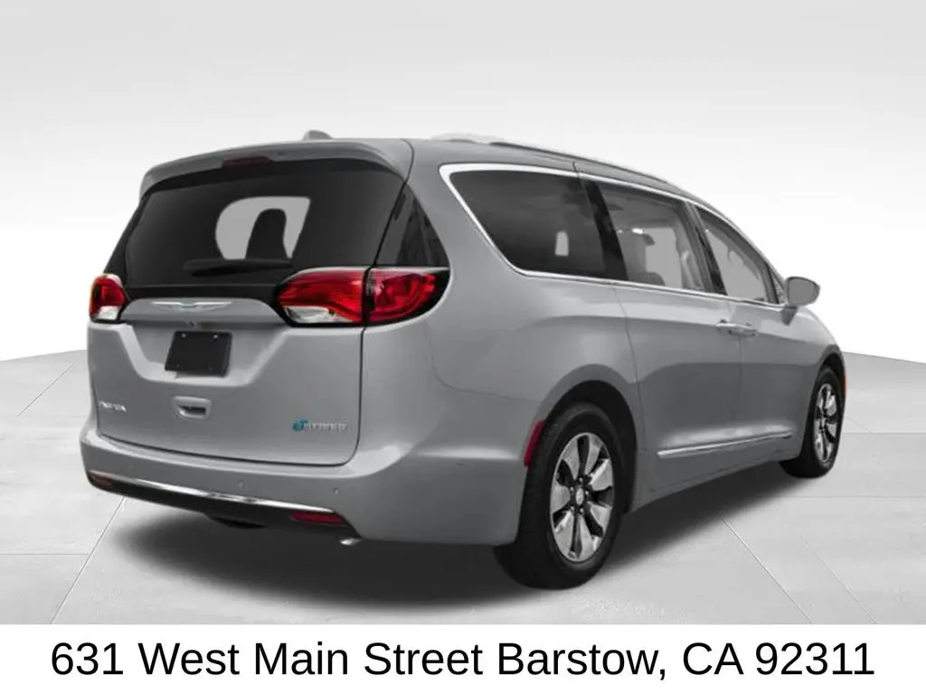 2020 Chrysler Pacifica Hybrid Touring L photo 5