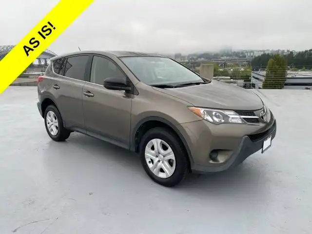2015 Toyota RAV4 LE AWD's photo