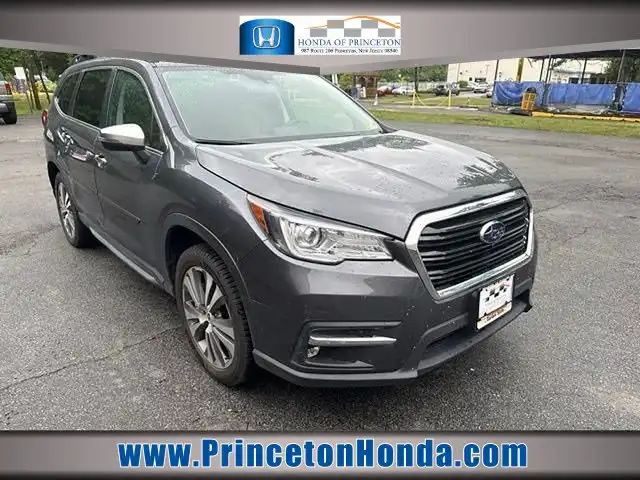2020 Subaru Ascent Touring's photo