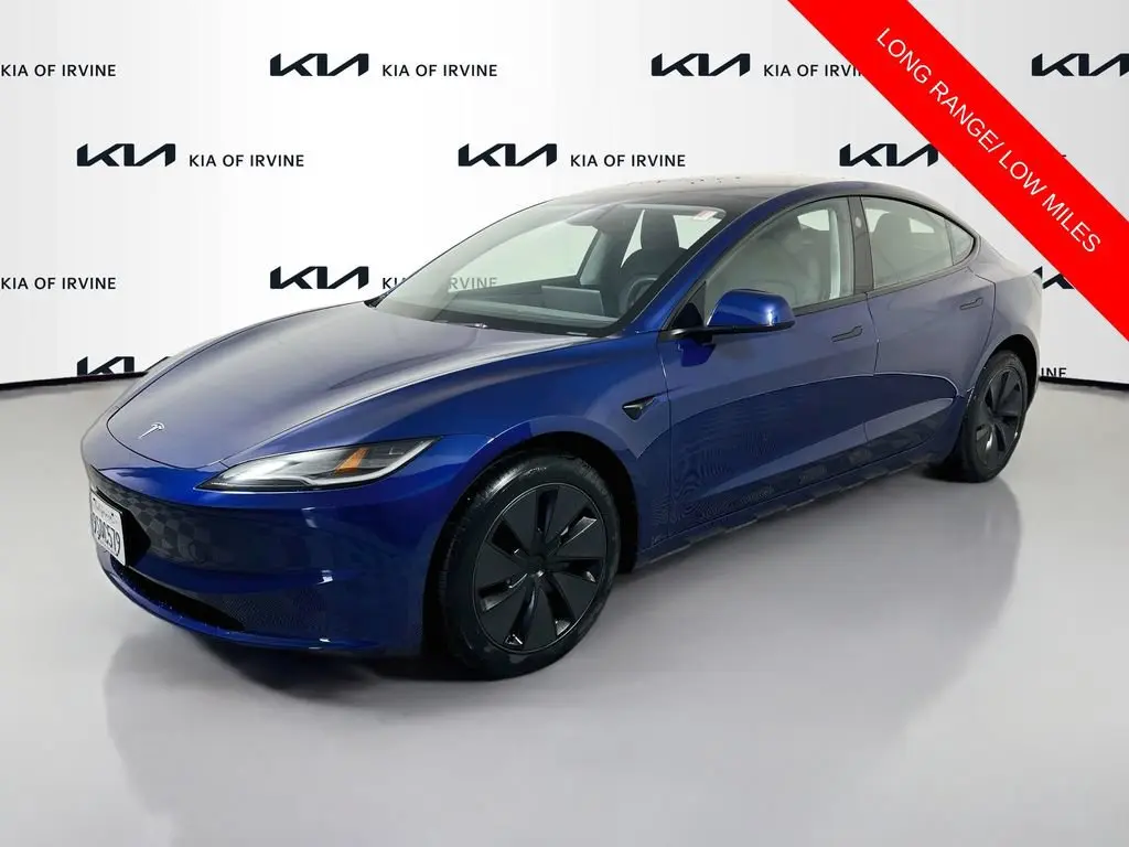 2025 Tesla Model 3 Long Range photo 3