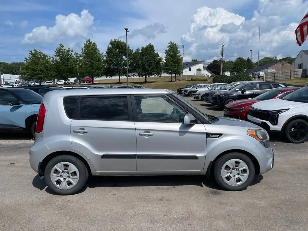 2013 Kia Soul 1.6L Base's photo