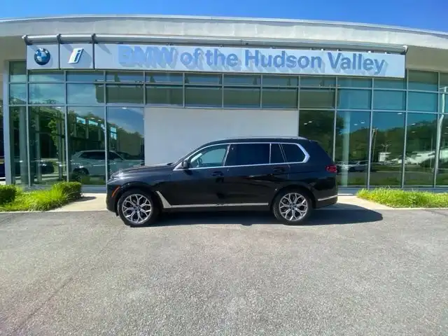 2024 BMW X7 xDrive40i's photo
