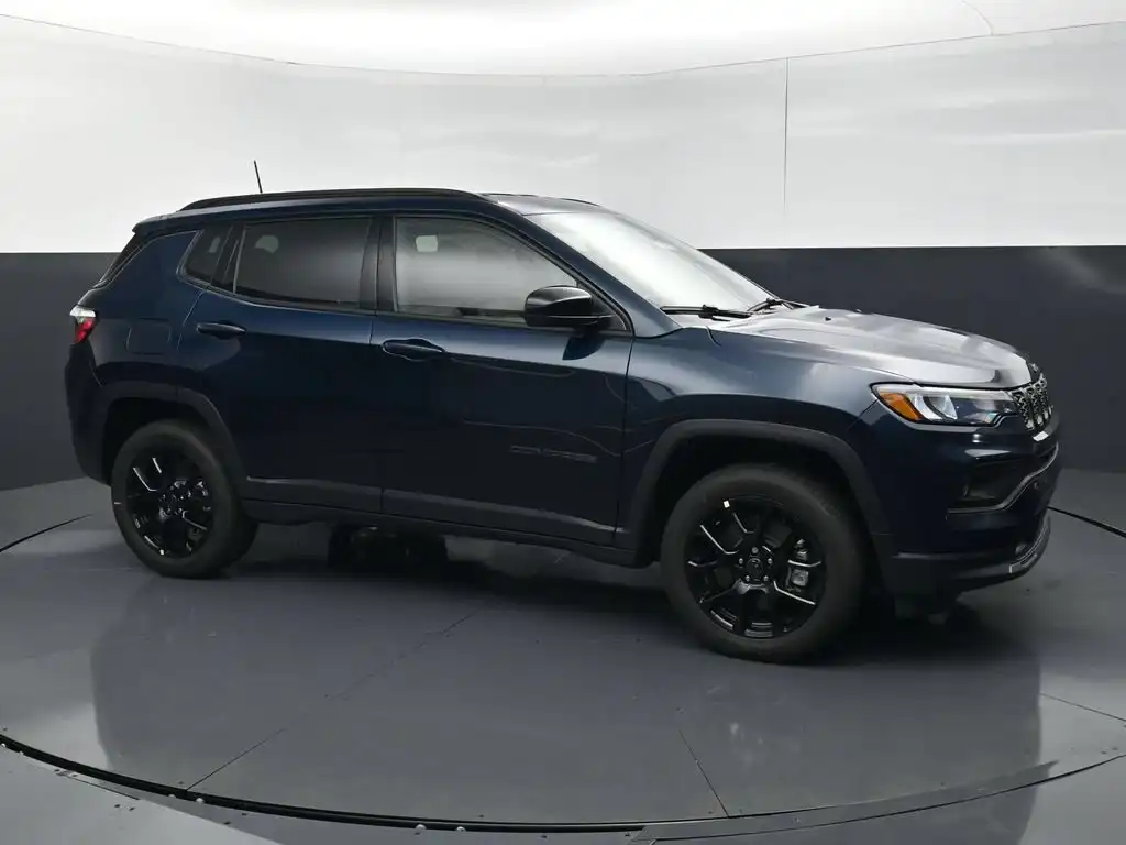 2026 Jeep Compass Latitude Altitude 4WD's photo