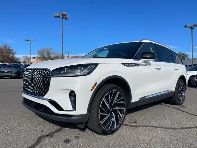2025 Lincoln Aviator Reserve AWD's photo