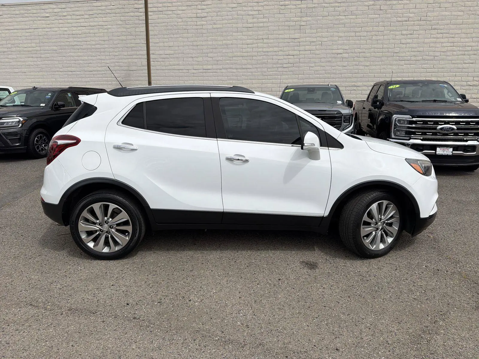 2017 Buick Encore Preferred photo 4