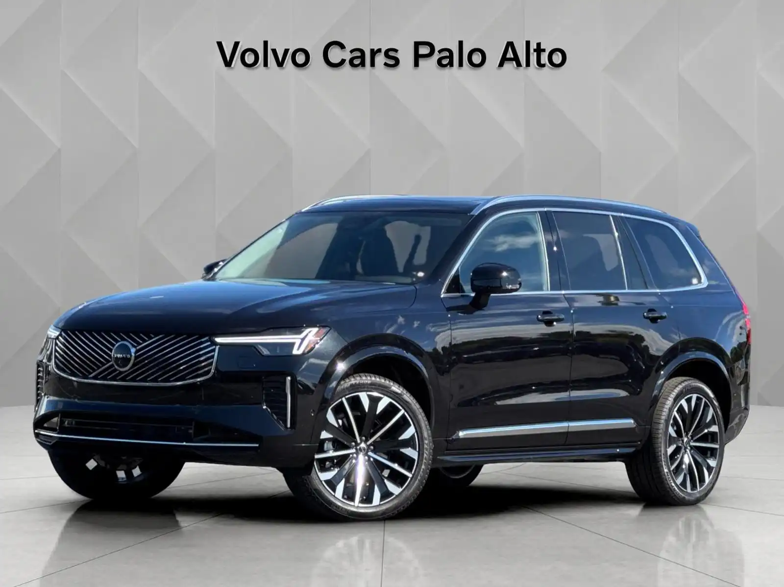 2026 Volvo XC90 B5 Plus Bright 4WD's photo