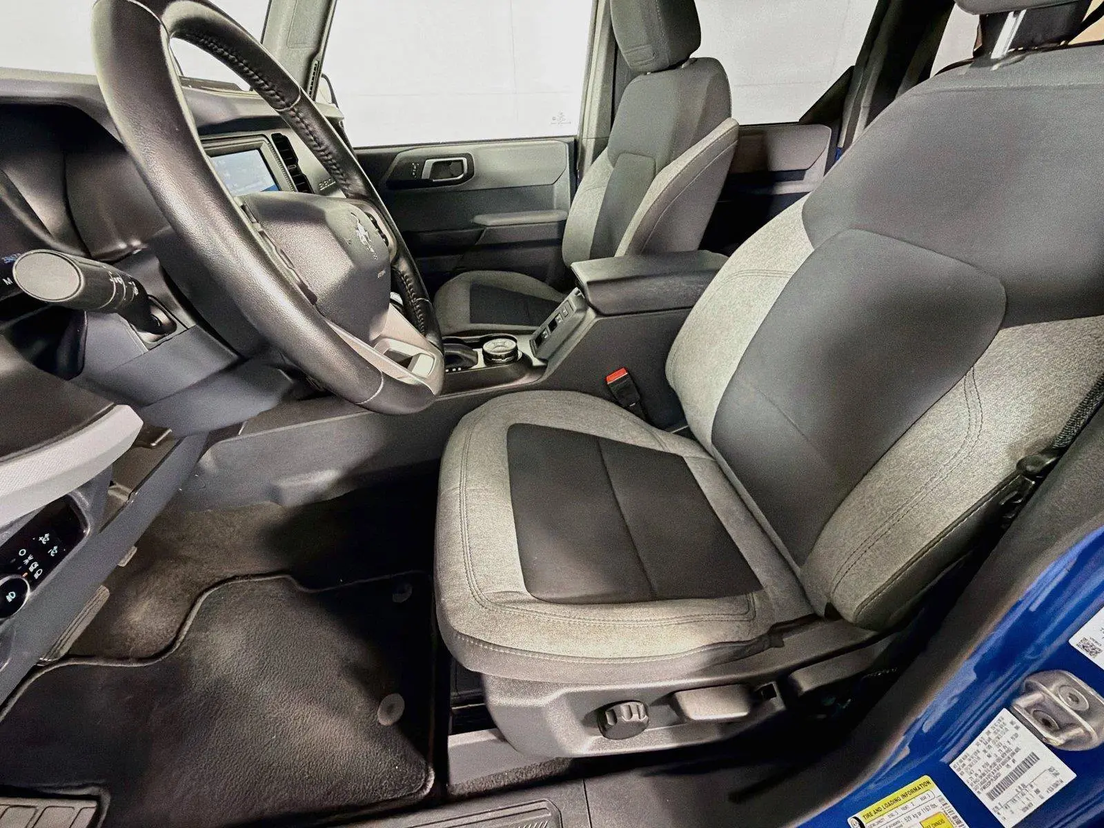 2023 Ford Bronco Big Bend 4WD Advanced photo 3