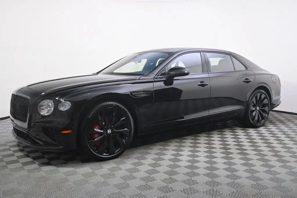 2025 Bentley Flying Spur's photo