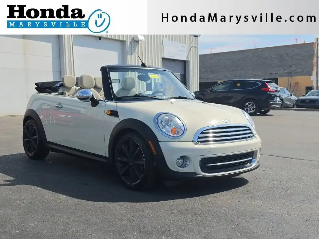 2011 MINI Cooper Base's photo