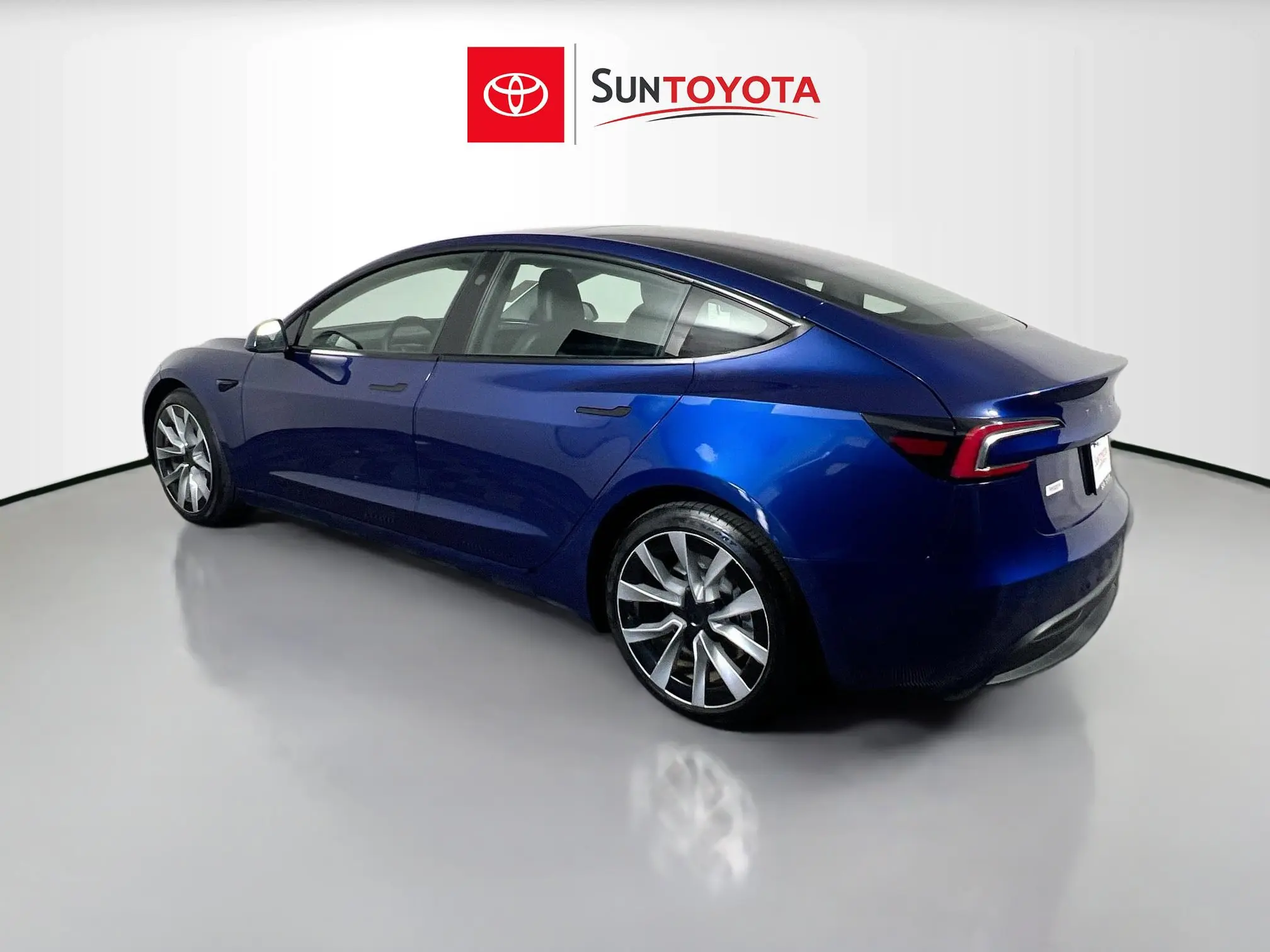 2025 Tesla Model 3 Long Range photo 5