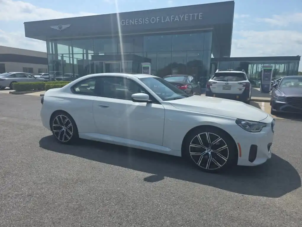2023 BMW 2 Series 230i Coupe's photo