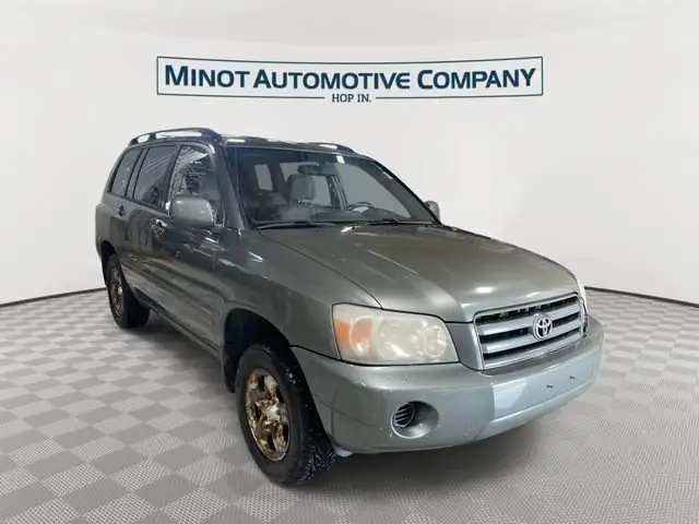 2004 Toyota Highlander Base's photo
