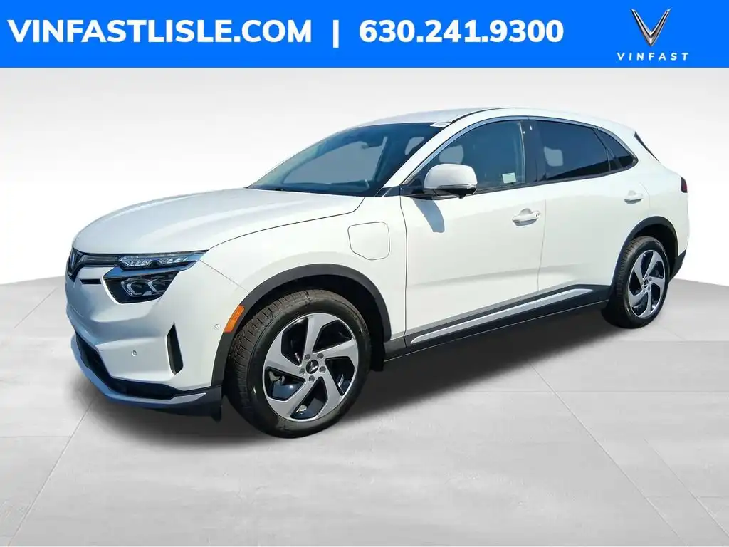 2027 VinFast VF 8 Eco's photo