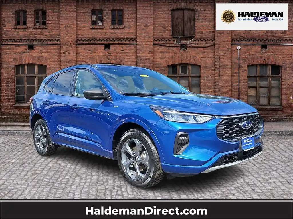 2023 Ford Escape ST-Line AWD's photo