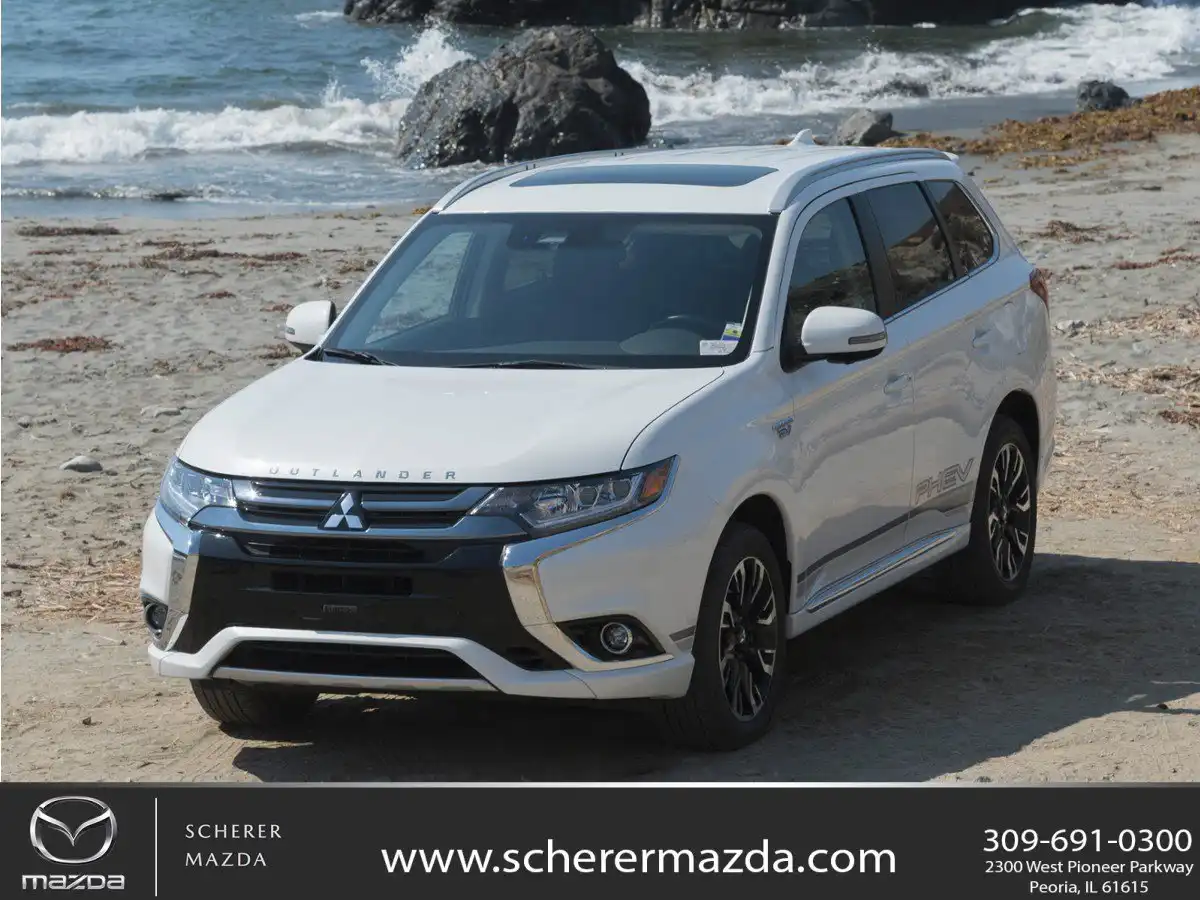 2018 Mitsubishi Outlander SEL PHEV S-AWC's photo