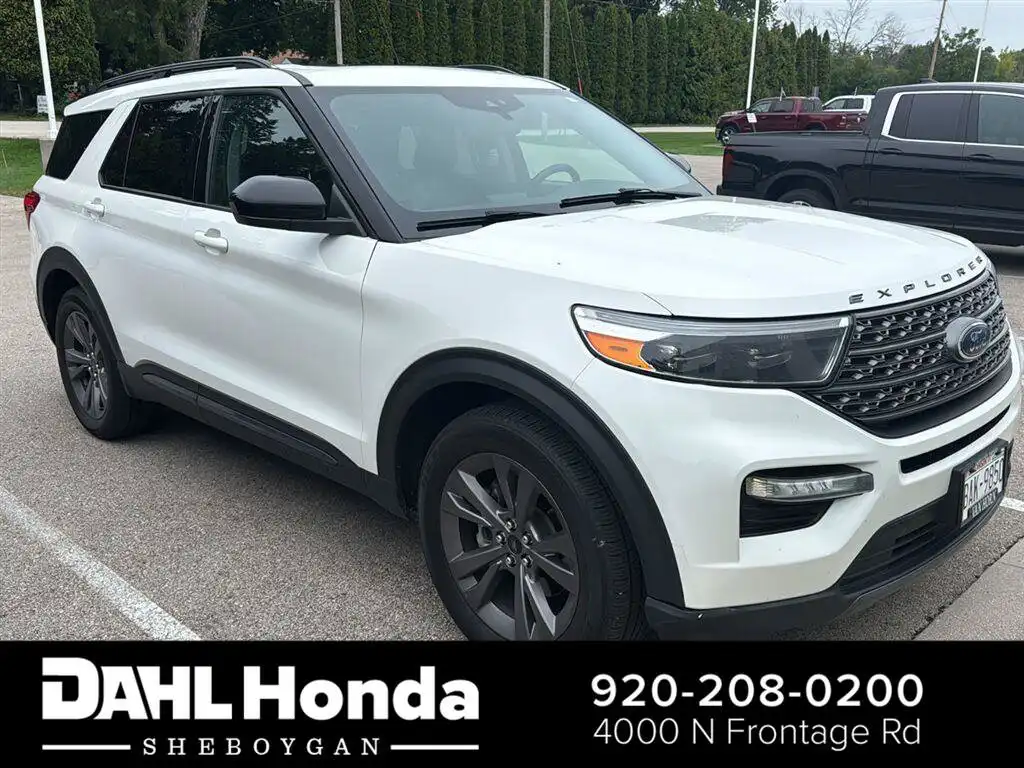 2022 Ford Explorer XLT 4WD's photo