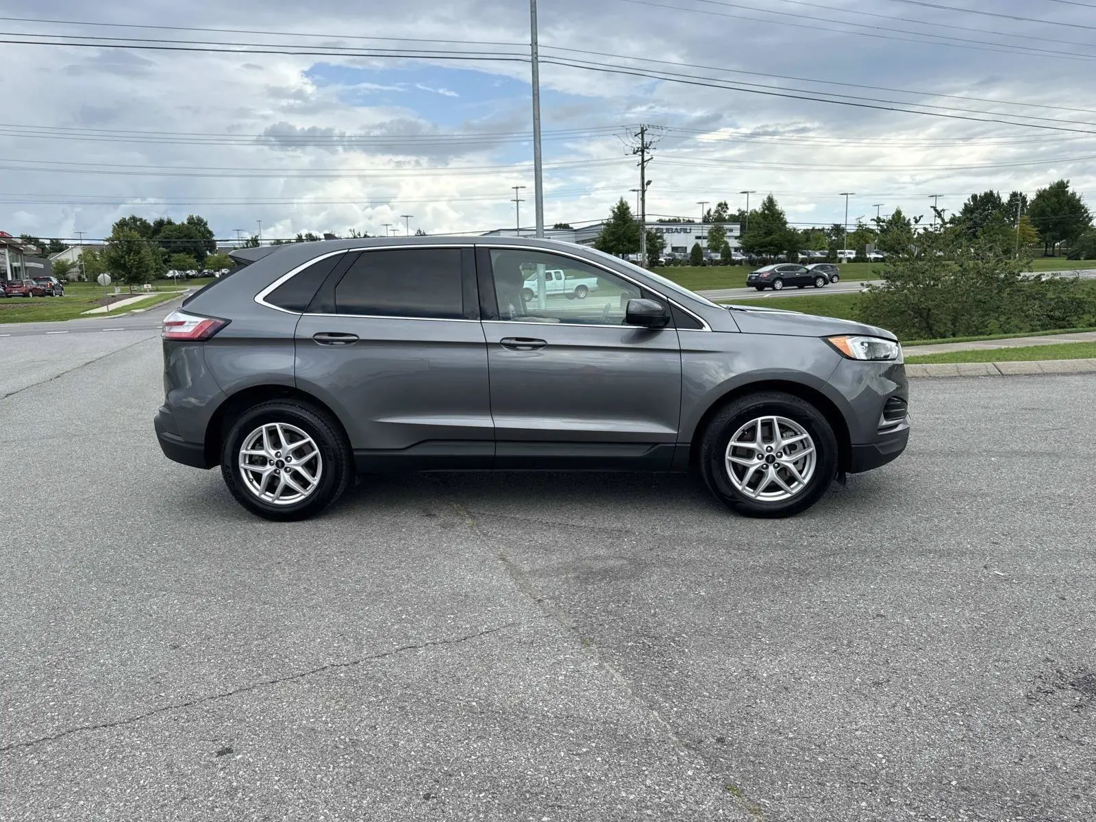 2024 Ford Edge SEL AWD photo 4