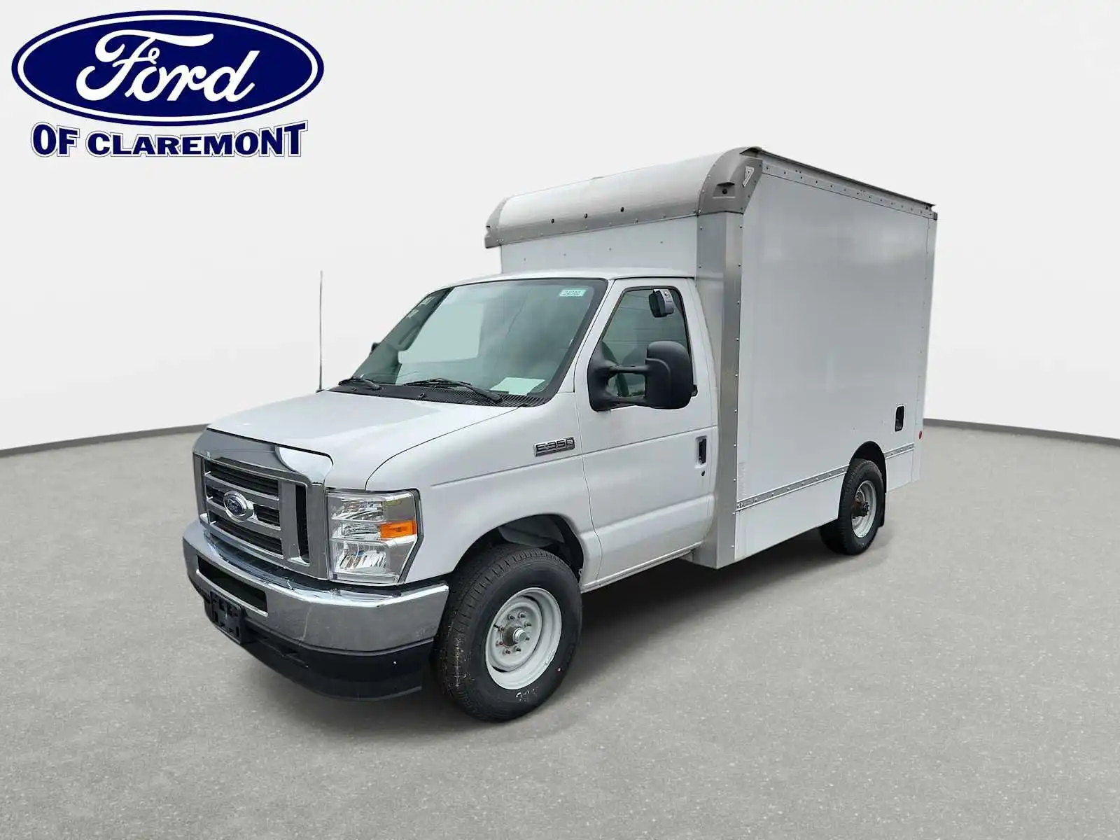 2024 Ford E-Series SRW E-350 Super Duty 138 in WB's photo