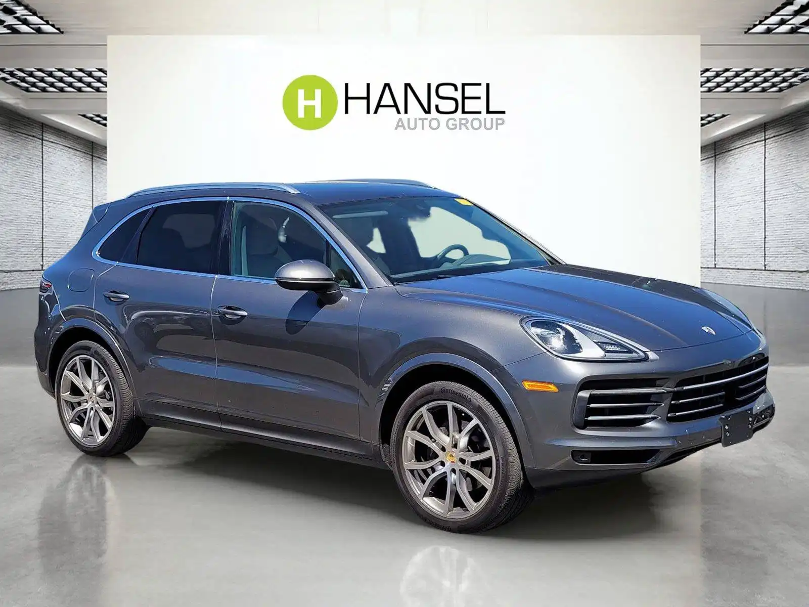 2019 Porsche Cayenne Base's photo