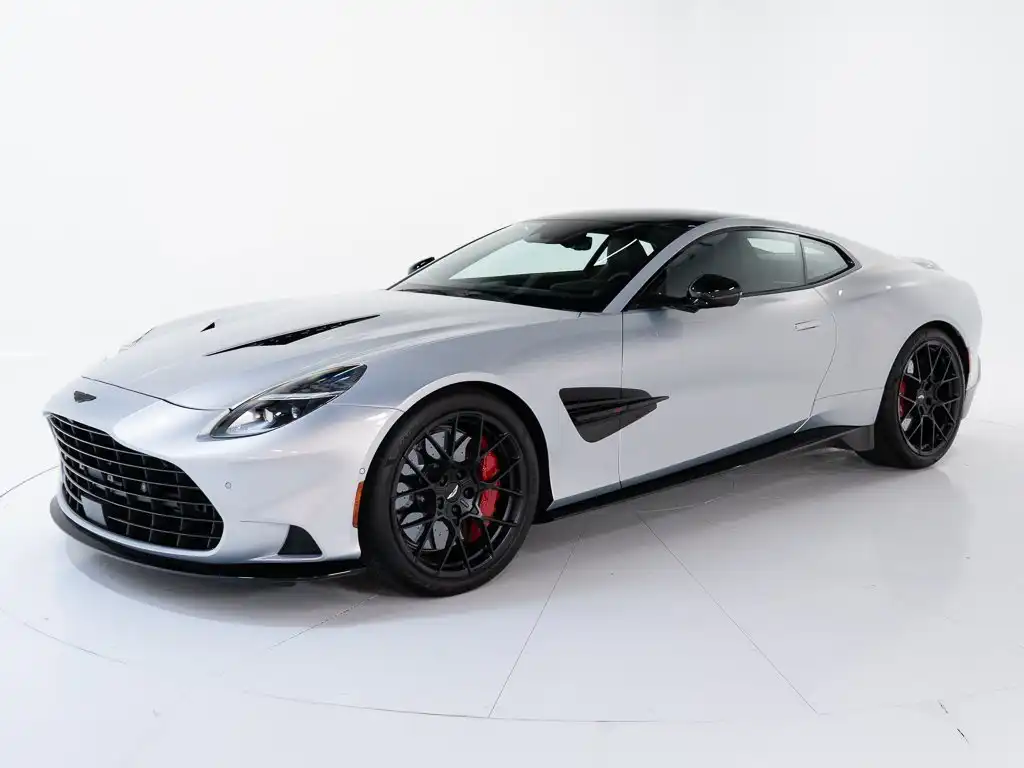 2025 Aston Martin Vanquish Coupe's photo