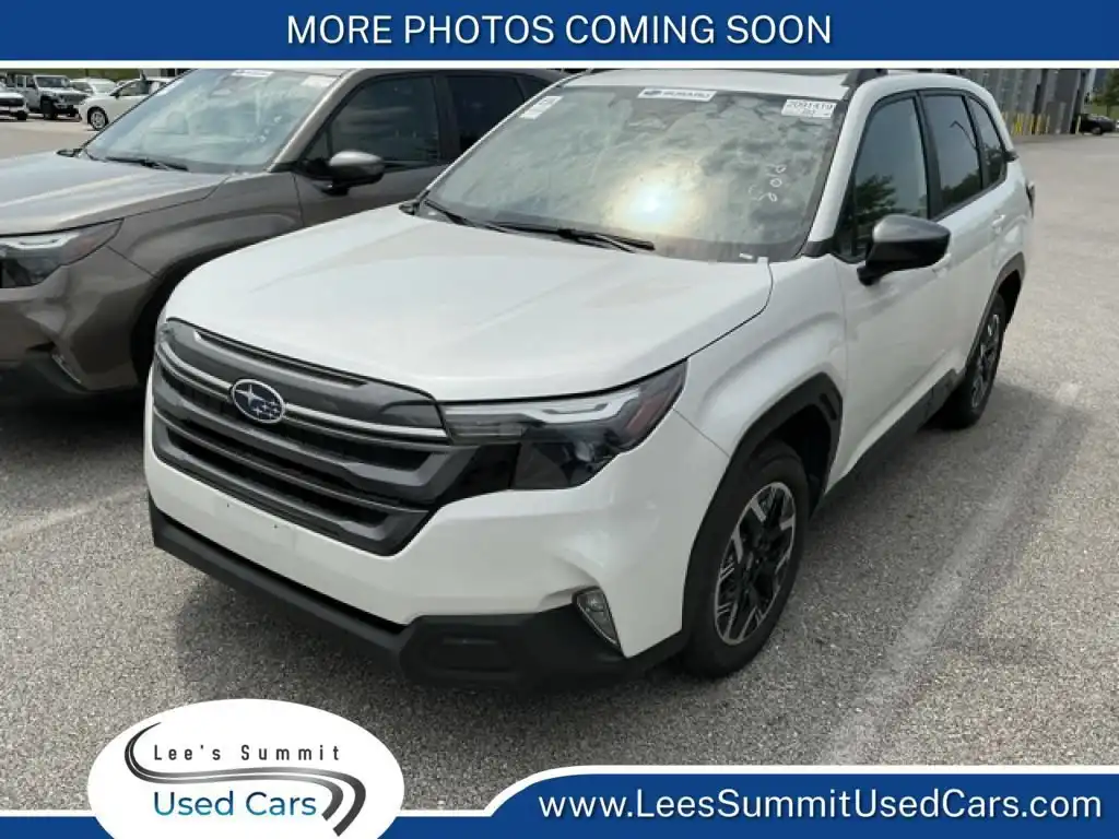 2025 Subaru Forester Premium's photo