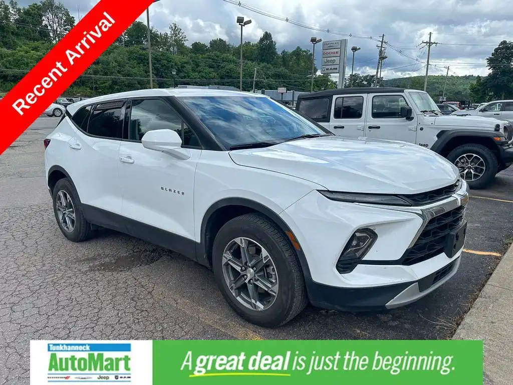 2025 Chevrolet Blazer 2.0T 2LT AWD's photo