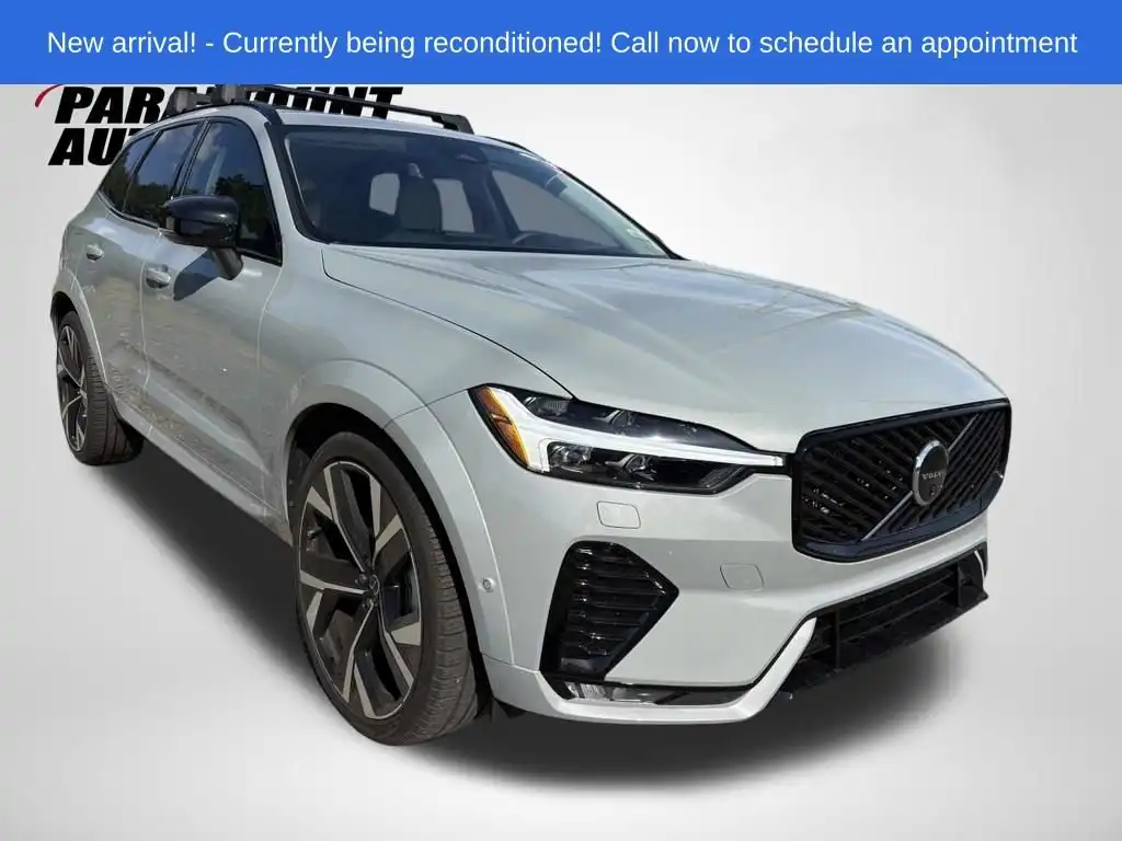 2026 Volvo XC60 B5 Ultra Dark AWD's photo