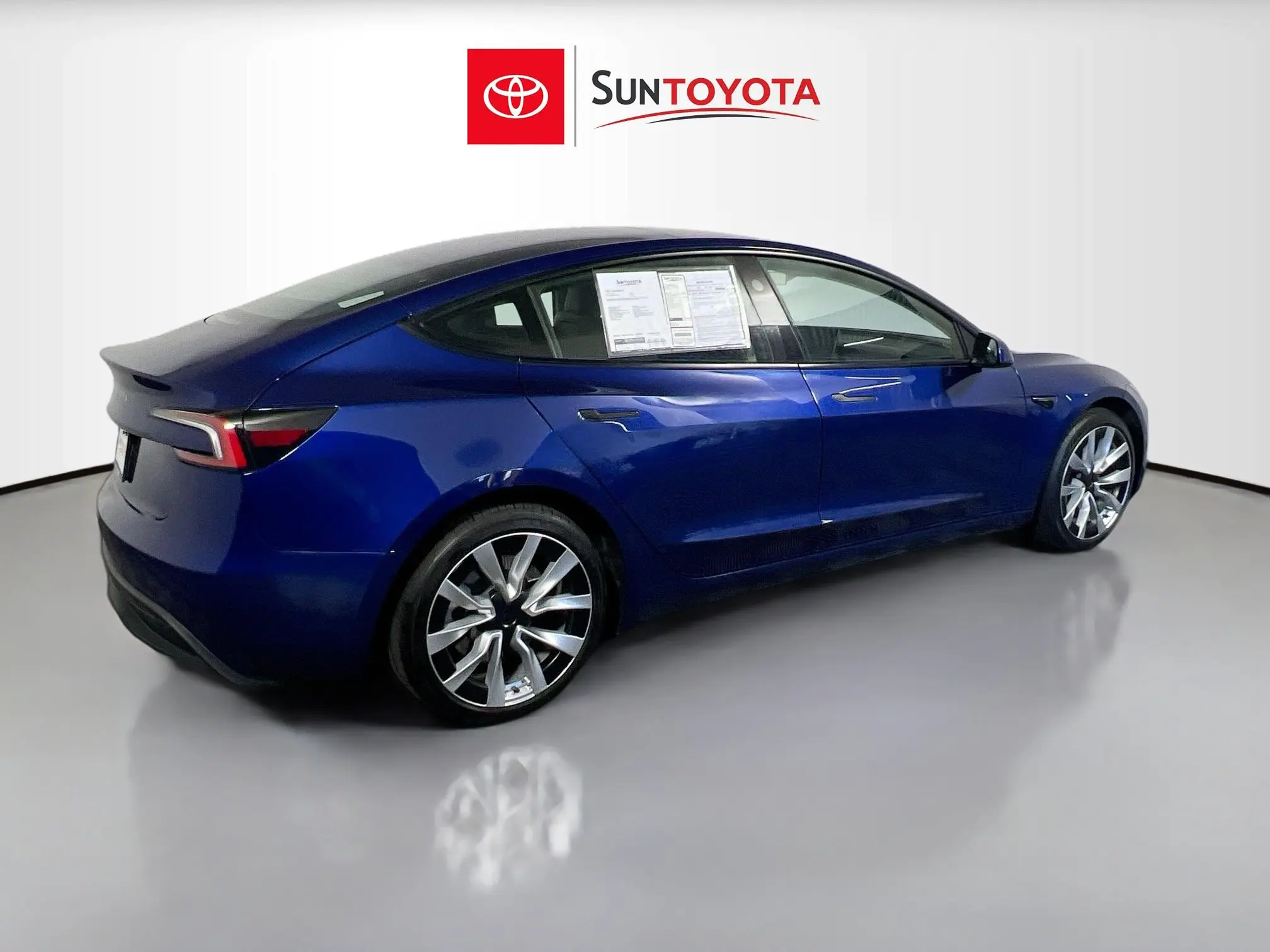 2025 Tesla Model 3 Long Range photo 3