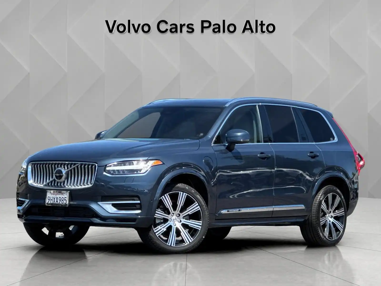 2024 Volvo XC90 T8 Recharge Plus Bright Theme 7-Seat 4WD's photo