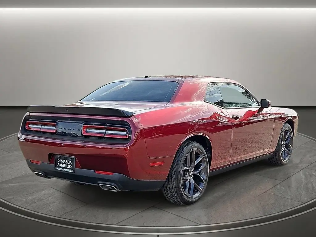2023 Dodge Challenger SXT Auto photo 3