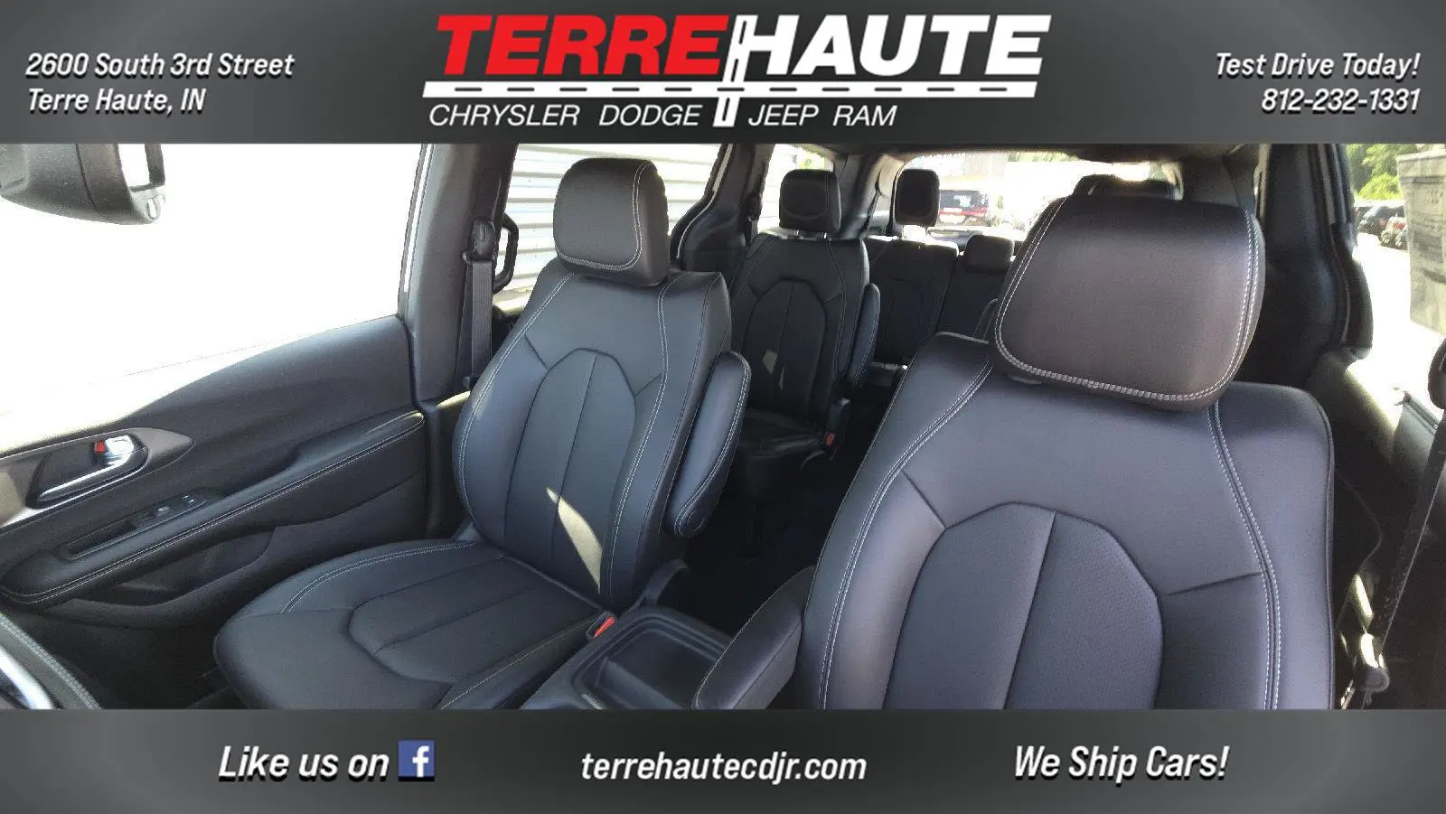 2027 Chrysler Pacifica Select photo 5