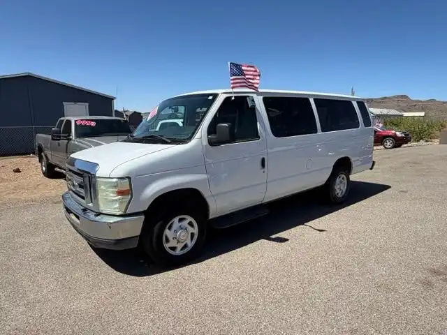 2009 Ford E-Series E-350 XL Super Duty Extended's photo