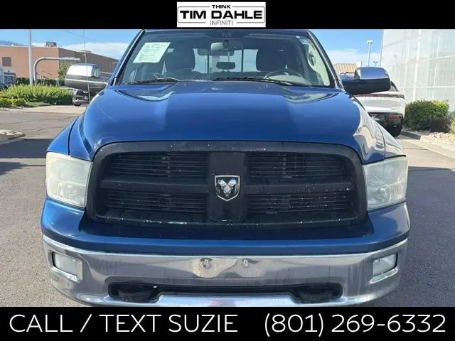 2011 RAM 1500 SLT 4x4 Quad Cab photo 3