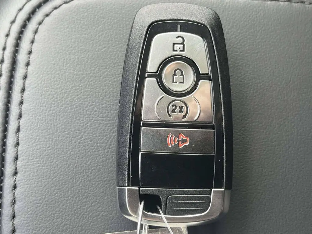 2026 Ford Maverick Lariat AWD photo 4