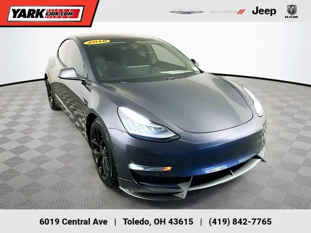2018 Tesla Model 3 Long Range Dual Motor All-Wheel Drive's photo