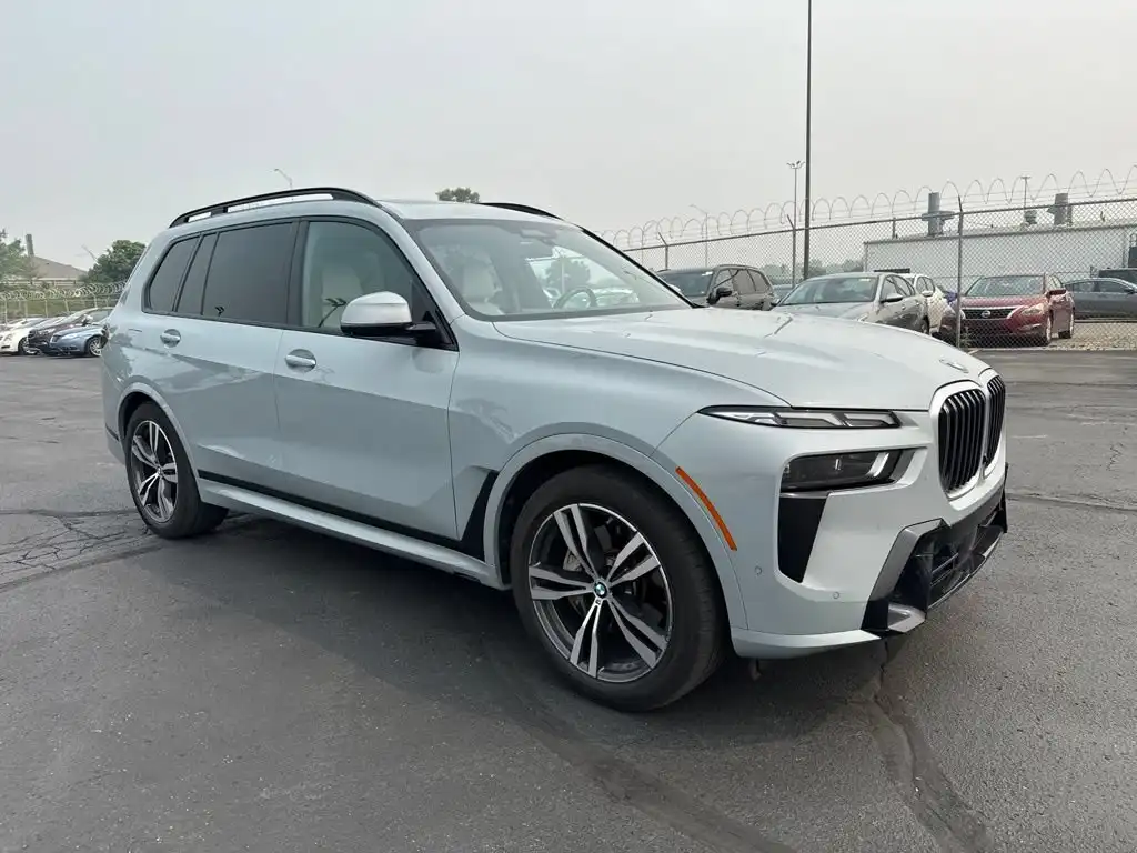 2024 BMW X7 xDrive40i's photo